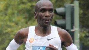 Eliud Kipchoge and the Marathon Pacing and Fractional Utilisation of an Elite Long-distance Runner