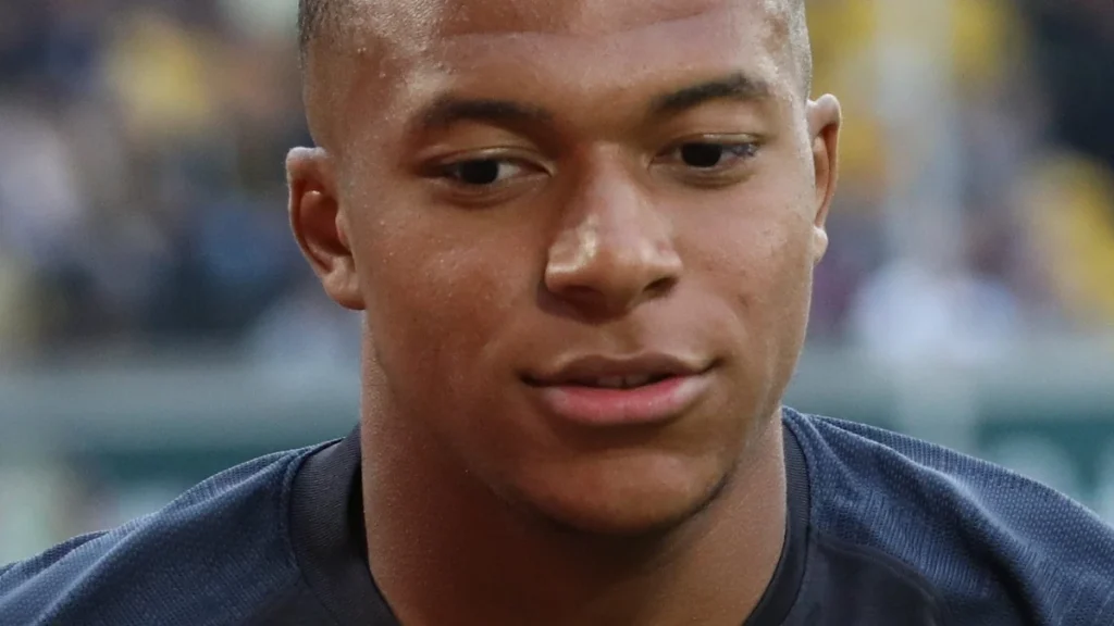 Kylian Mbappé ve Elit Bir Sprinter-Futbolcunun Tepe Hız Profili