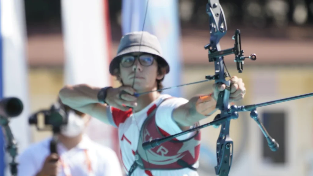 Mete Gazoz and the Archery Postural Stability and Shoulder Isometric Endurance of an Elite Recurve Archer