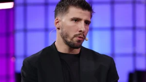 Rúben Dias and the Defensive Positioning Economy of an Elite Centre-Back